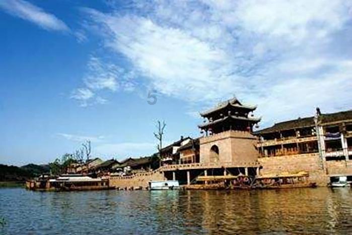 小锯鳄卡丁车竞赛